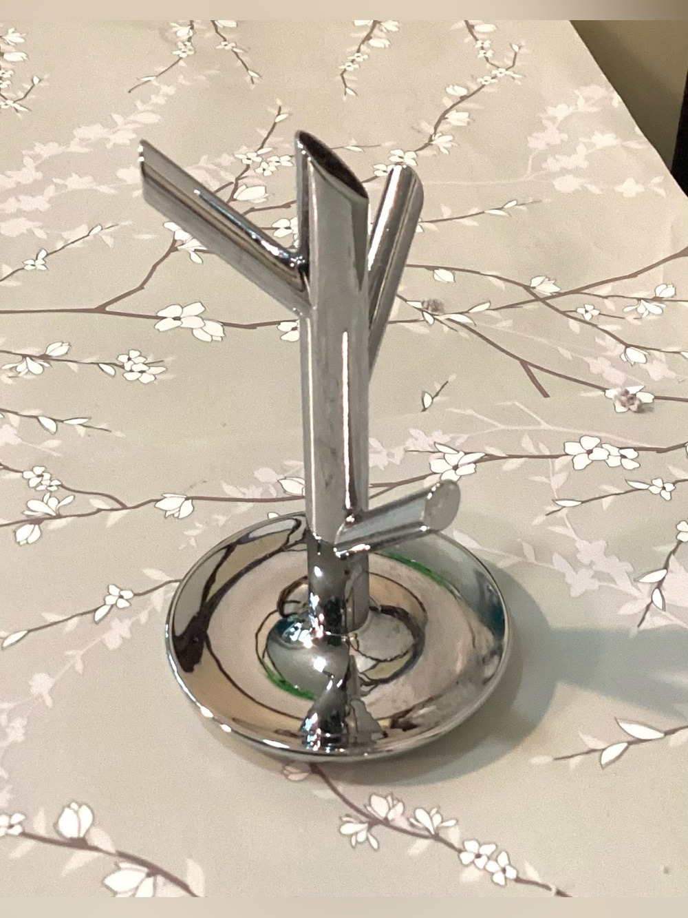 Umbra Jewelry ring holder, tree 3 branches. 4” x 2 1/4”